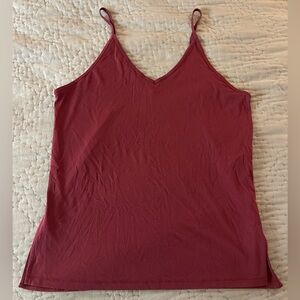 Athleta Essence V-Neck Cami Deep Wine Red Camisole Top Small Soft Lightweight
